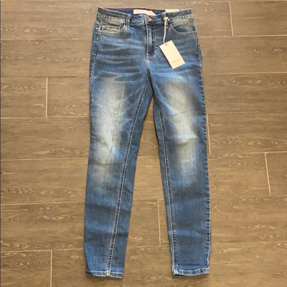 New Cello jeans size 7
